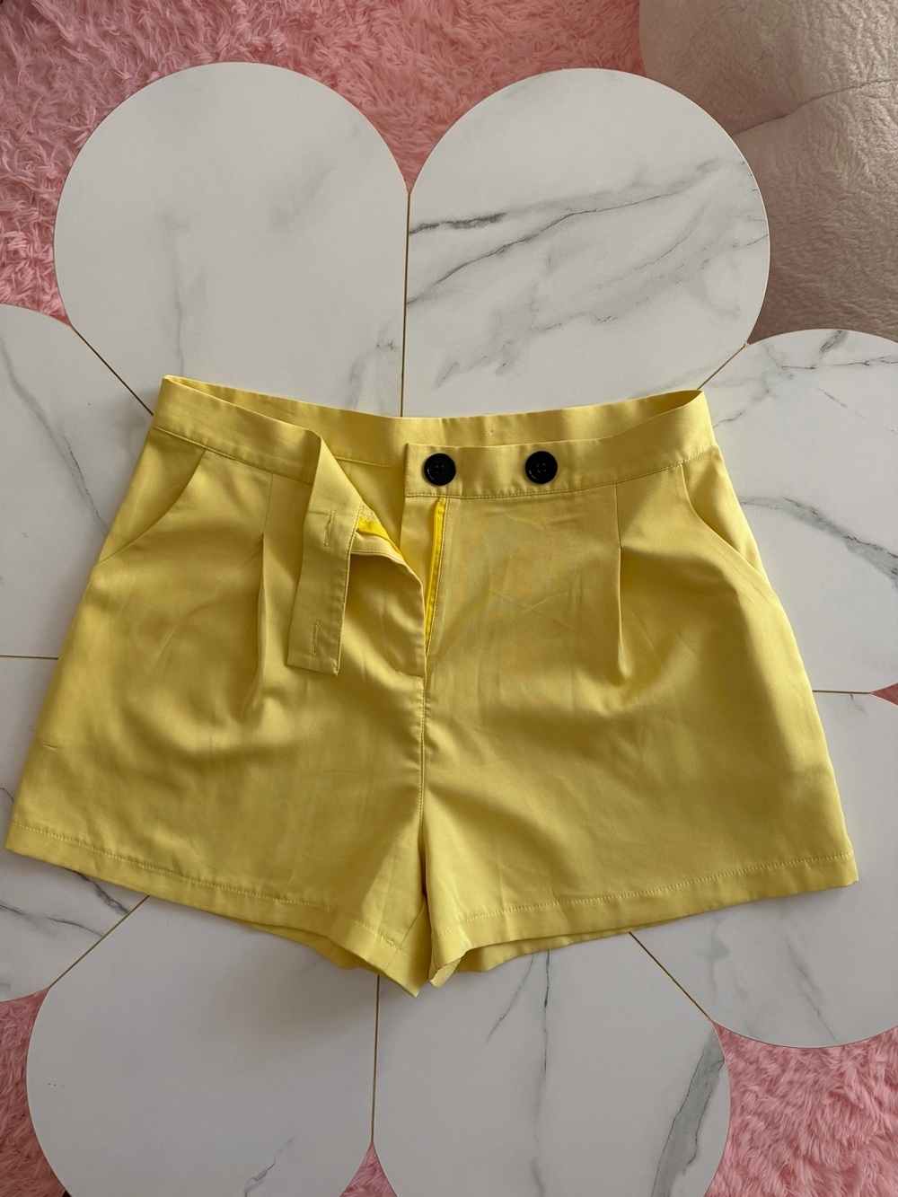 Yellow High-Waist Pleated Bermuda Shorts - Picture 8 of 8
